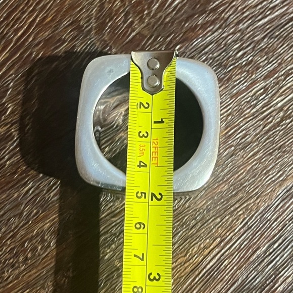 Set of 4 Modern Hammered Heavy Square Silver / Aluminum Napkin Rings Holders - Picture 8 of 9